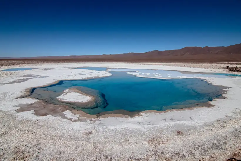 Lagoas Escondidas de Baltinache, de água turquesa no sal