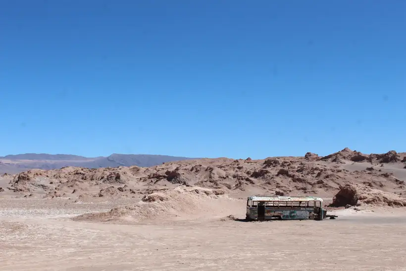 O Magic Bus, ônibus abandonado na Cordilheira do Sal